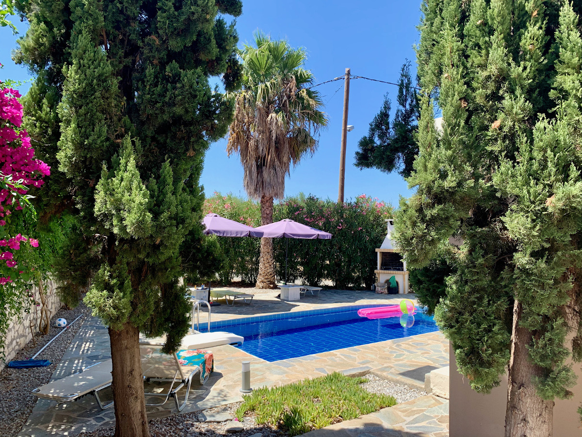 Villa Ithaka; een heerlijk vakantievilla op Kreta. Om even lekker uit te rusten en af en toe in je privé zwembad af te koelen.