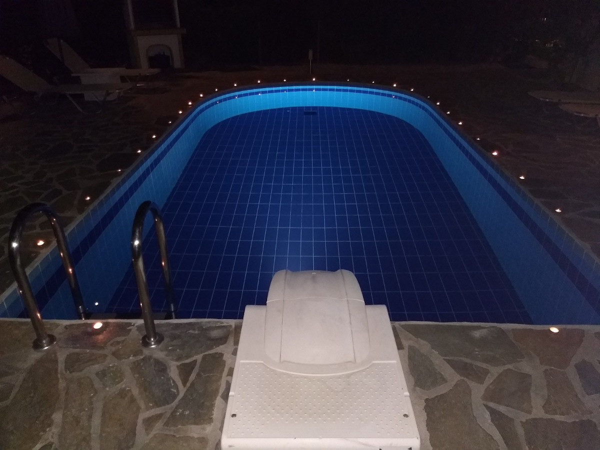Zwembad 'by night', Villa Ithaka op Kreta, het ideale vakantiethuis!